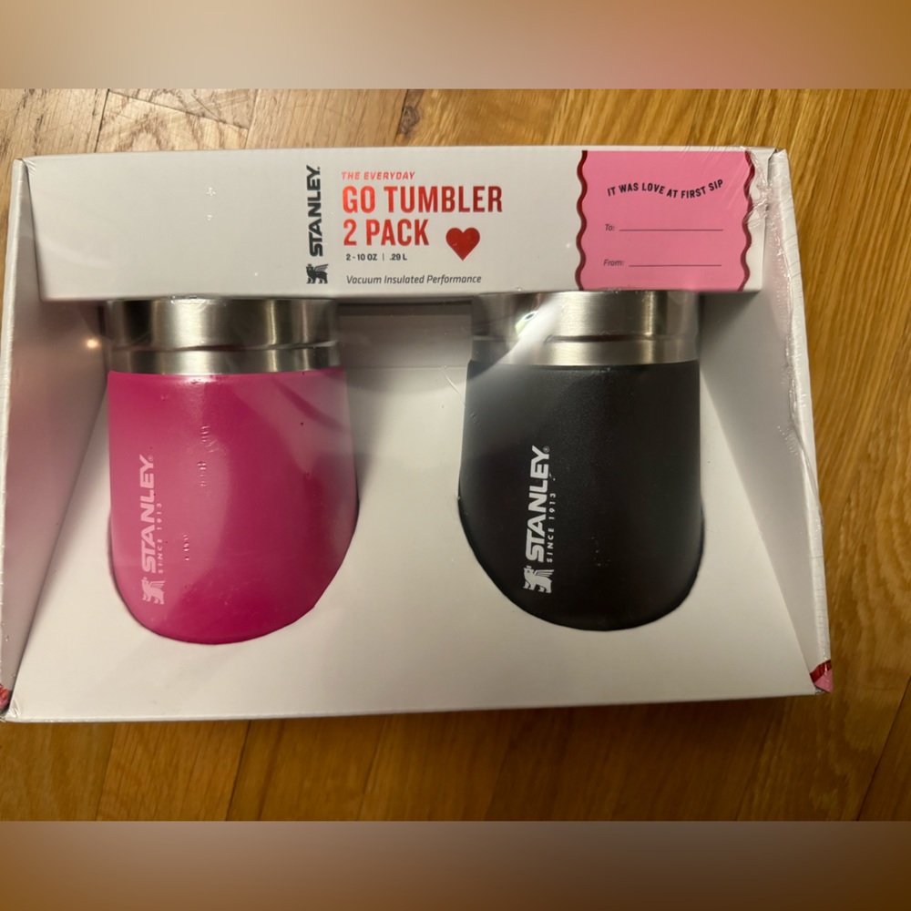 Stanley Valentine’s Tumbler 2-Pack (Cosmic Pink and Black)